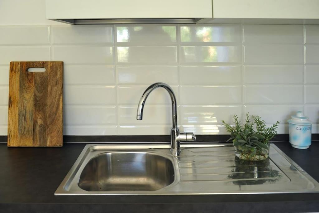 Apartamento La Casa Di Enri E Nina Lerici Exterior foto