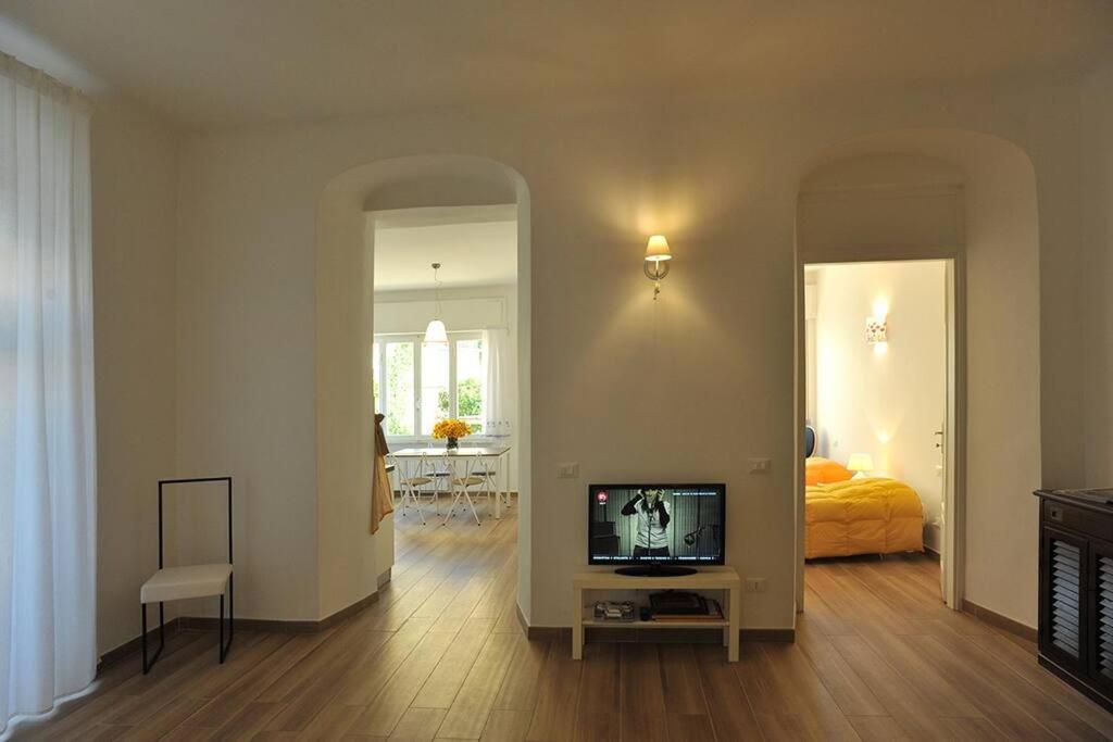 Apartamento La Casa Di Enri E Nina Lerici Exterior foto