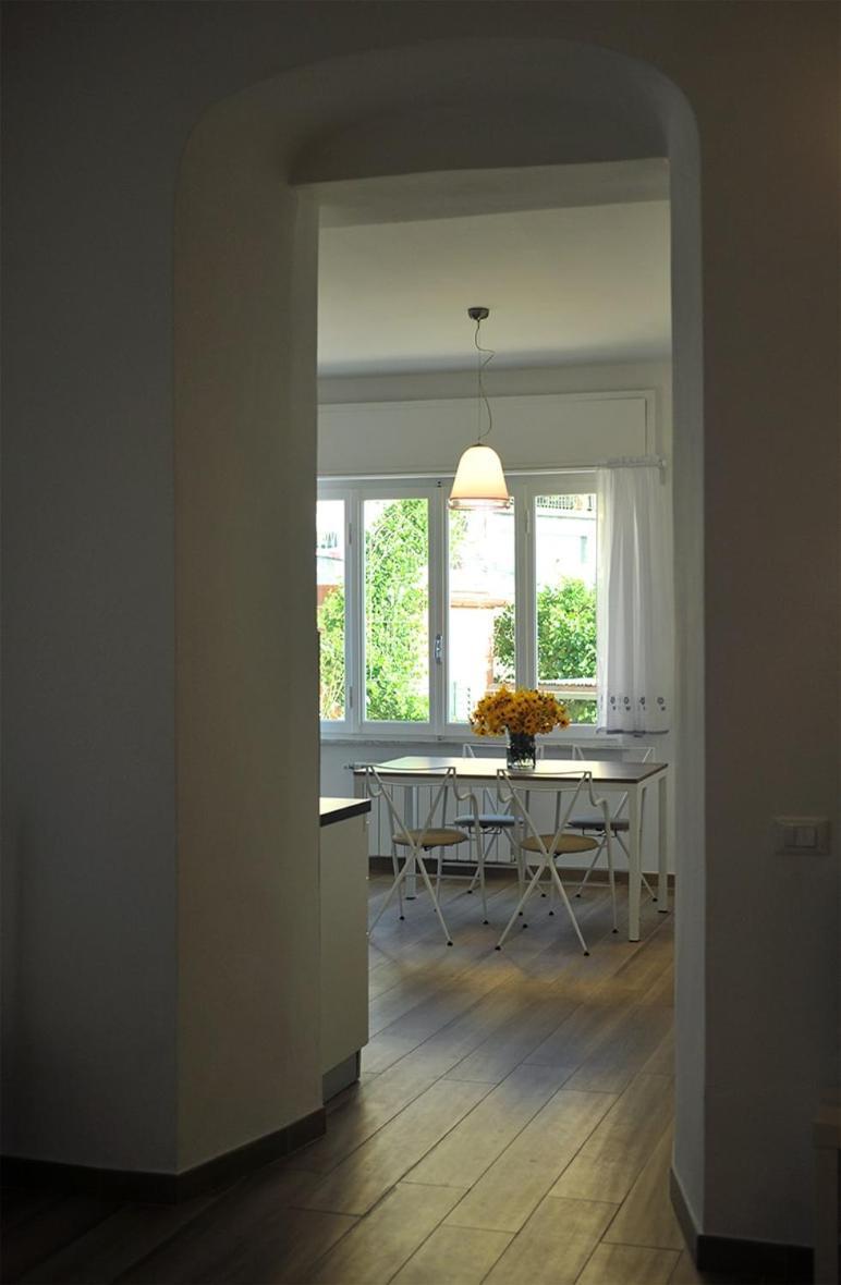 Apartamento La Casa Di Enri E Nina Lerici Exterior foto