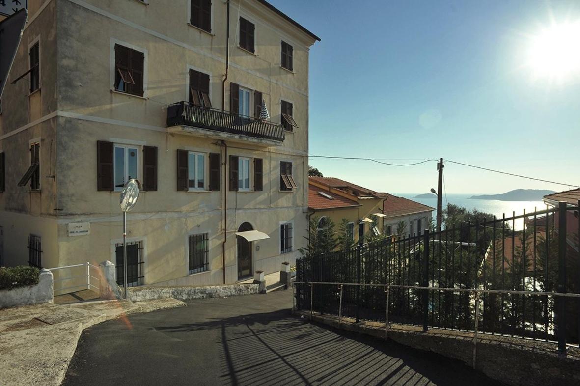 Apartamento La Casa Di Enri E Nina Lerici Exterior foto