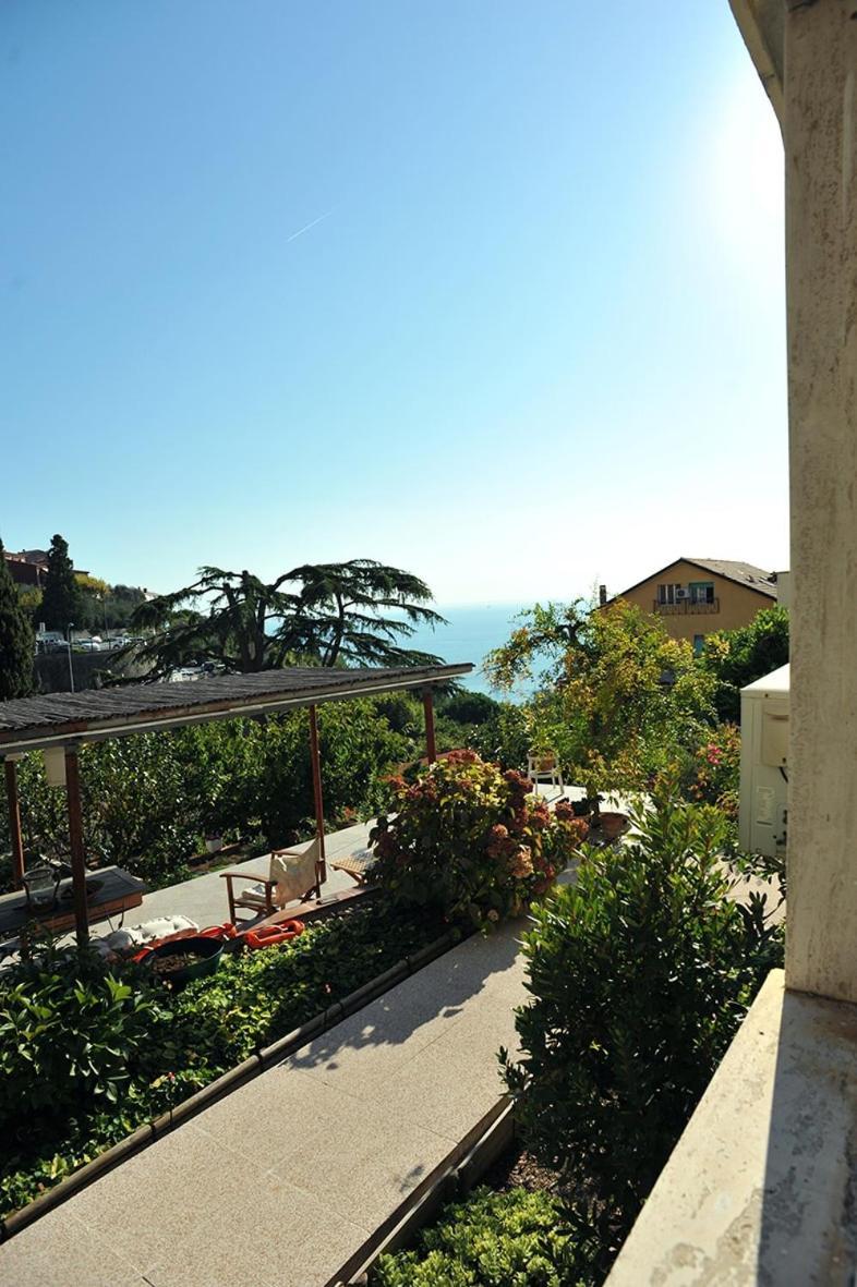 Apartamento La Casa Di Enri E Nina Lerici Exterior foto